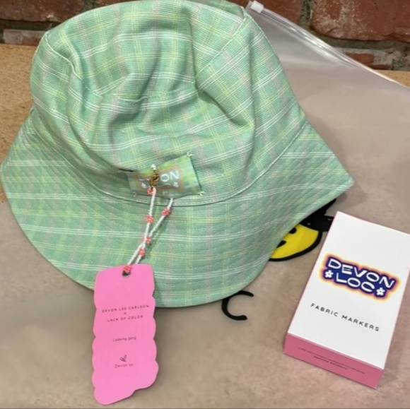 Lack Of Color X Devon Lee Carlson Reversible Bucket Hat - Picture 9 of 10